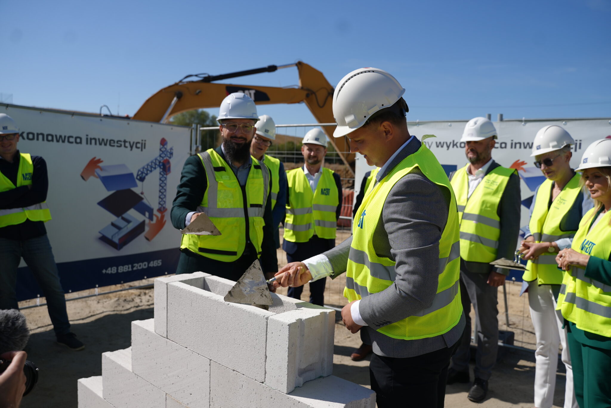 Another investment starts at GPTTEL. Artus Aircraft begins construction of a production hall